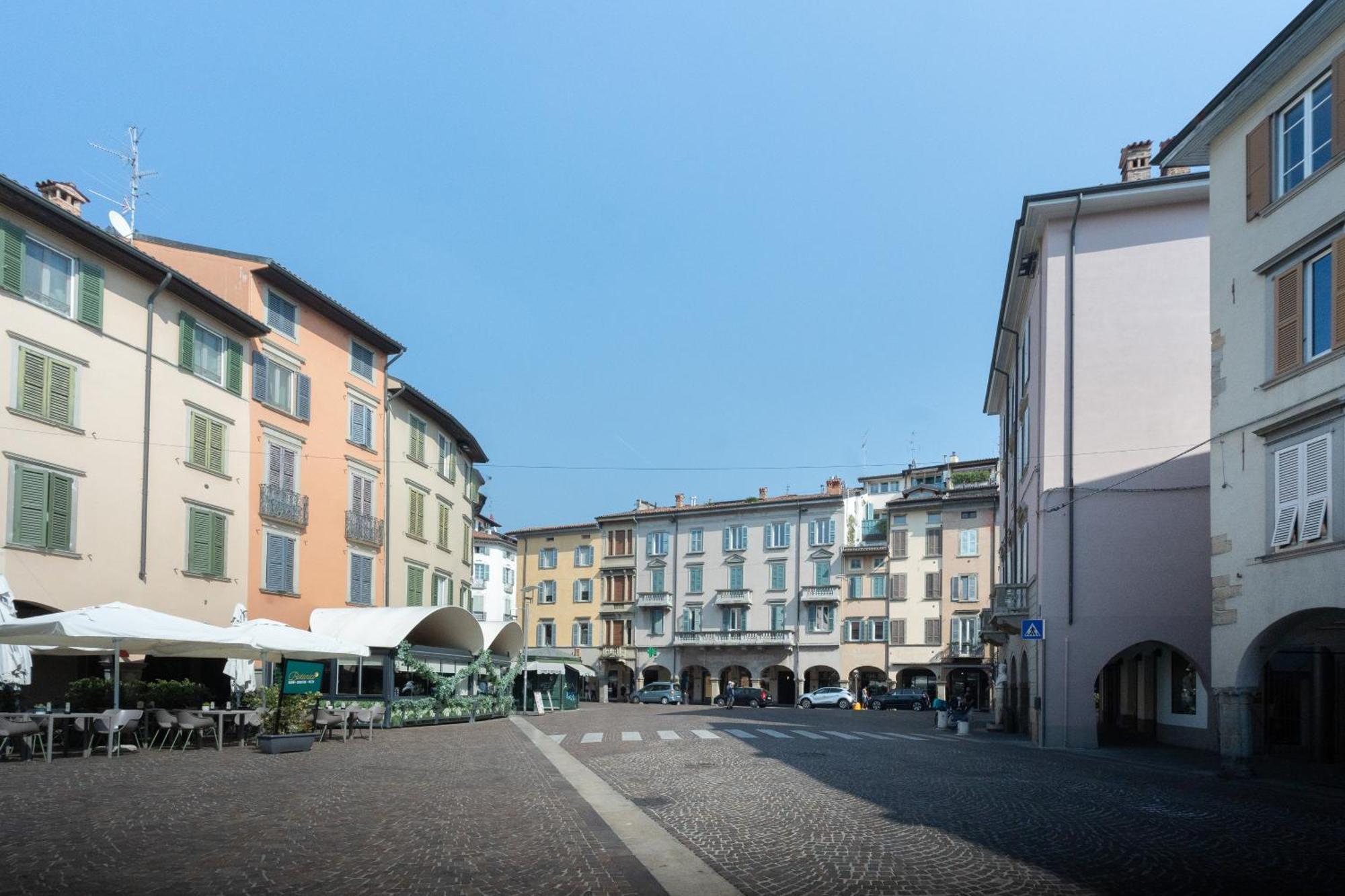Al Donni Aircon City Center Bergamo Esterno foto