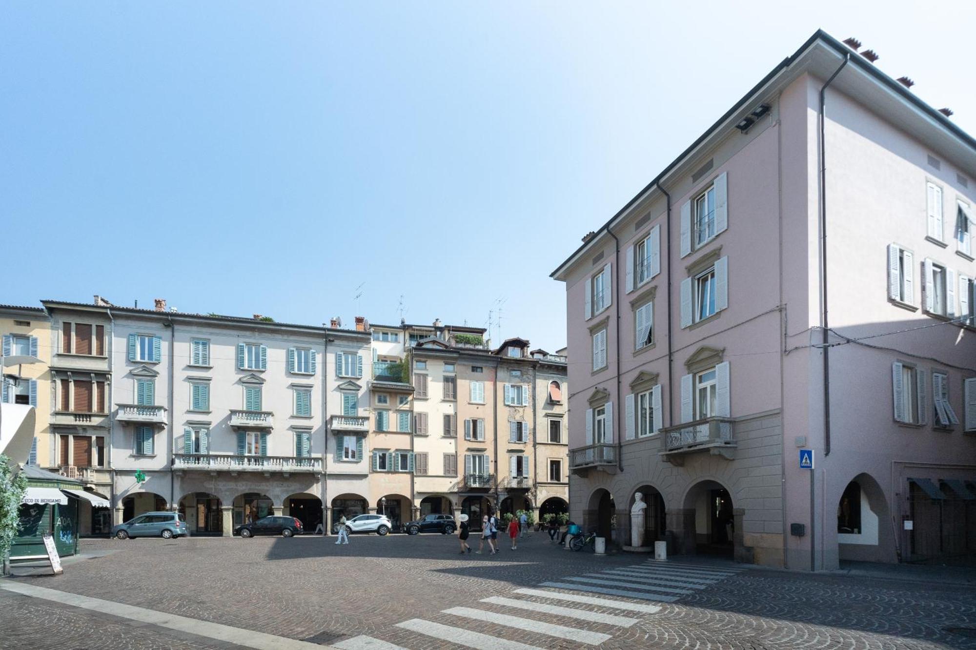 Al Donni Aircon City Center Bergamo Esterno foto